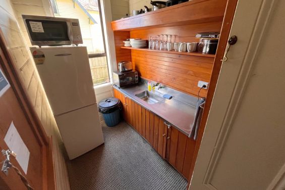 Guest House - kitchenette